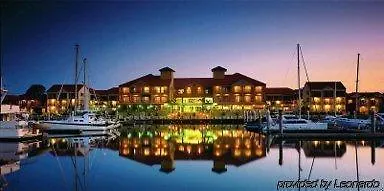 Hotel Marina Quays International Hope Island