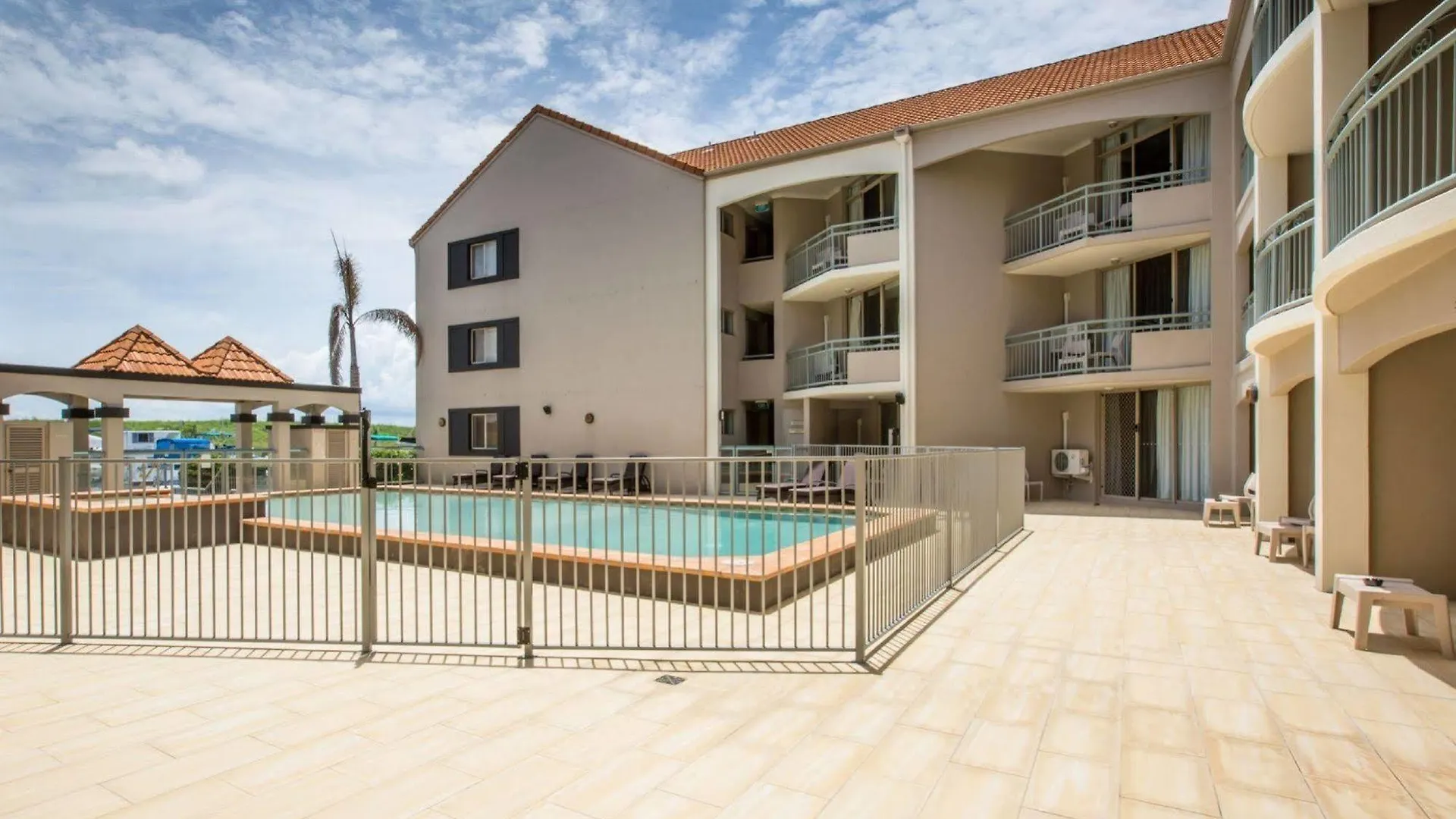 Hotel Marina Quays International Hope Island