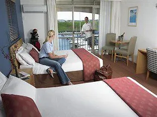 Marina Quays International Hotel Hope Island