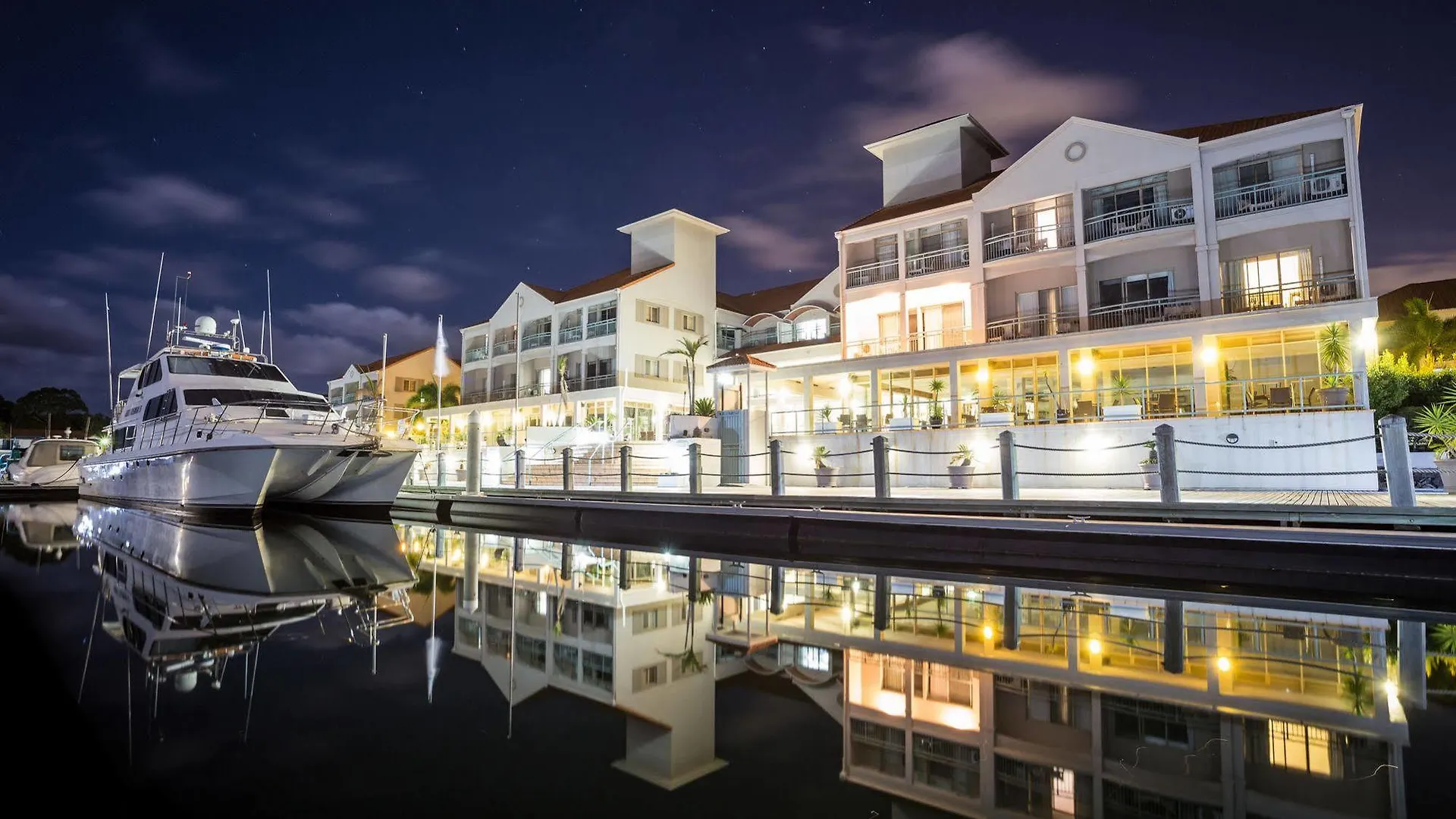 ****  Marina Quays International Hotel Hope Island Australia