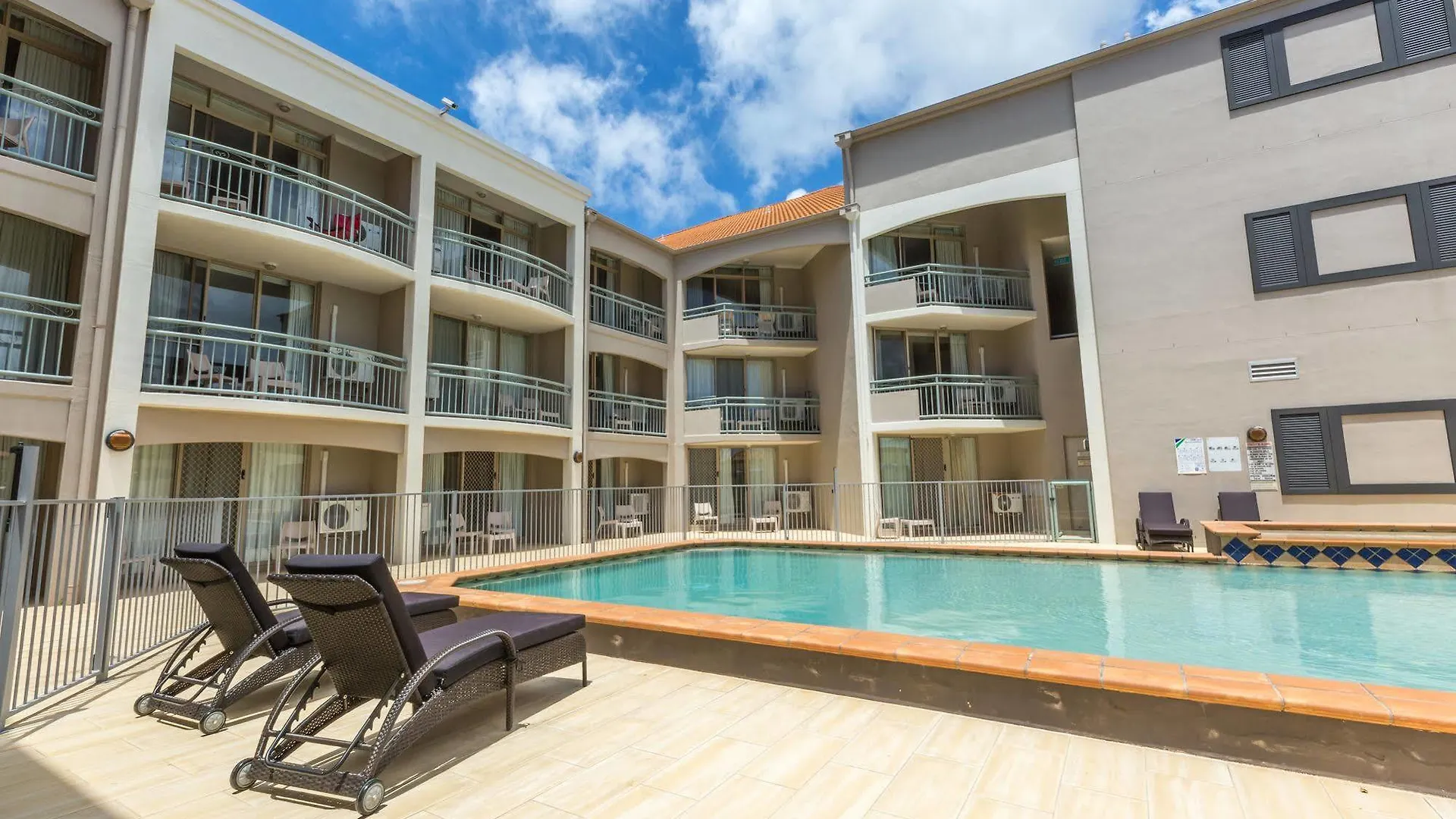Marina Quays International Hotel Hope Island