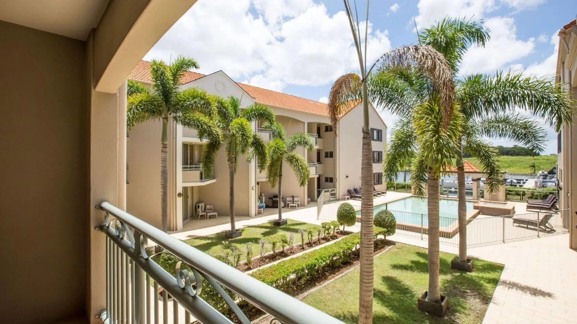 Marina Quays International Hotel Hope Island Australia