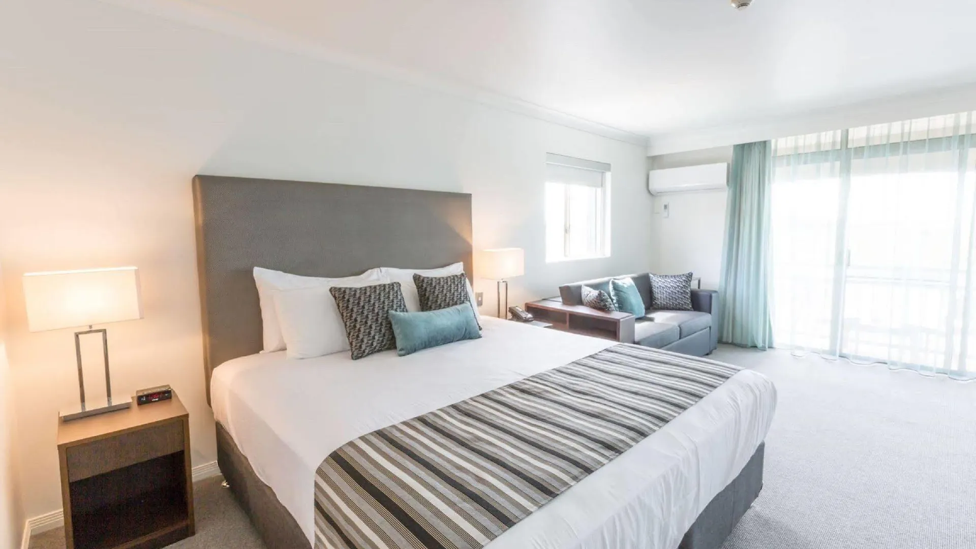 Marina Quays International Hotel Hope Island 4*,  Australia