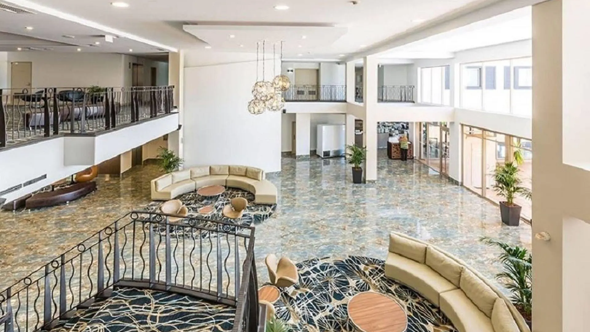 Marina Quays International Hotel Hope Island